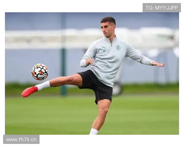 巴萨官方:费兰-托雷斯右大腿股二头肌受伤;据悉将缺席7-8周